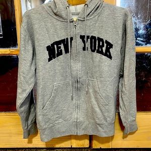 New York Popular full zipper sweatshirt with hood size medium Preowned